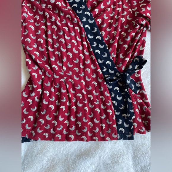 Suttles & Seawinds red black wrap blouse | top | moon | made in Nova Scotia - Picture 4 of 8